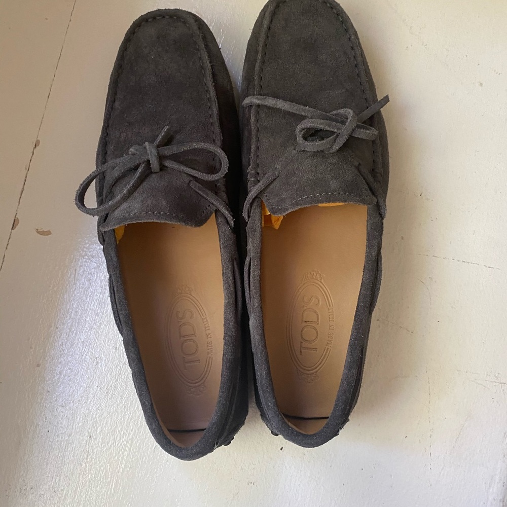 Tod’s Men Driving Gommino Loafers